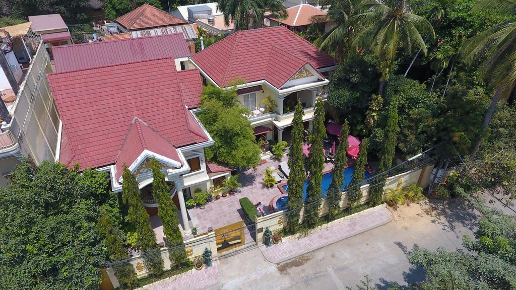 Villa Grange Phnom-Penh Buitenkant foto